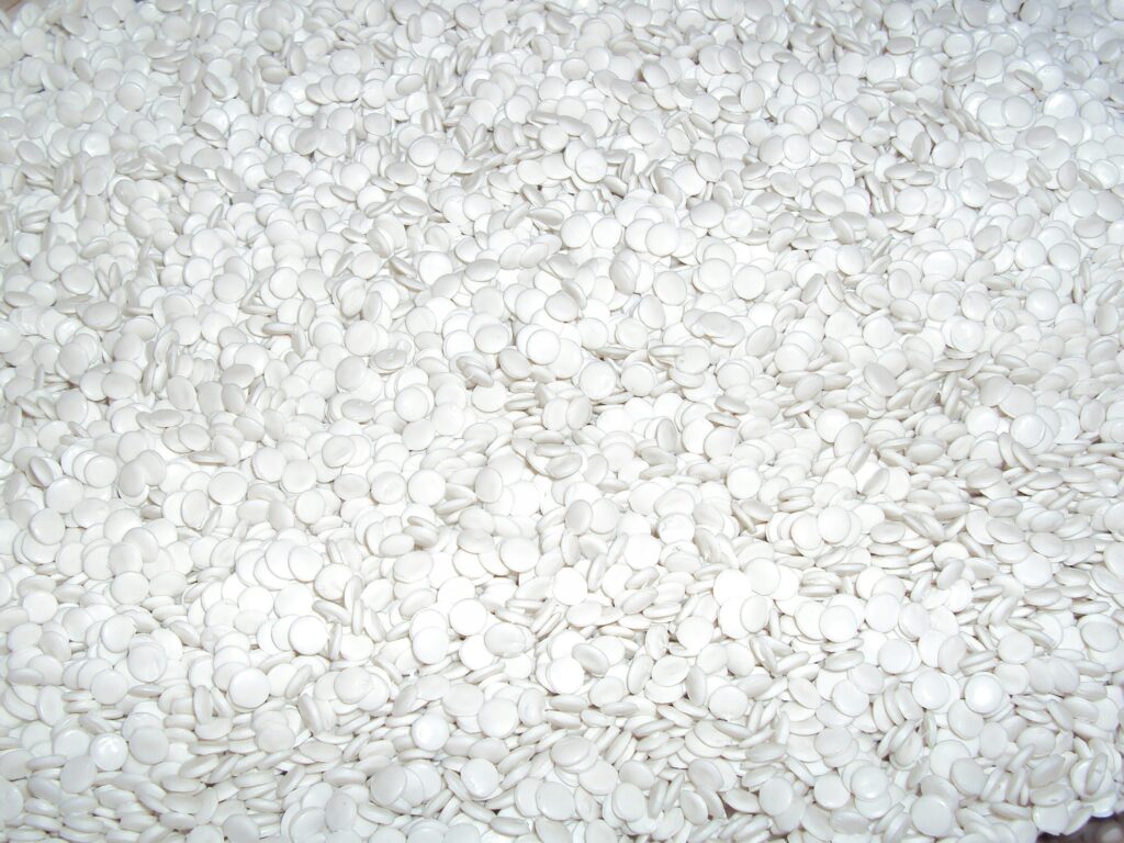 Sustainable production of white fused alumina