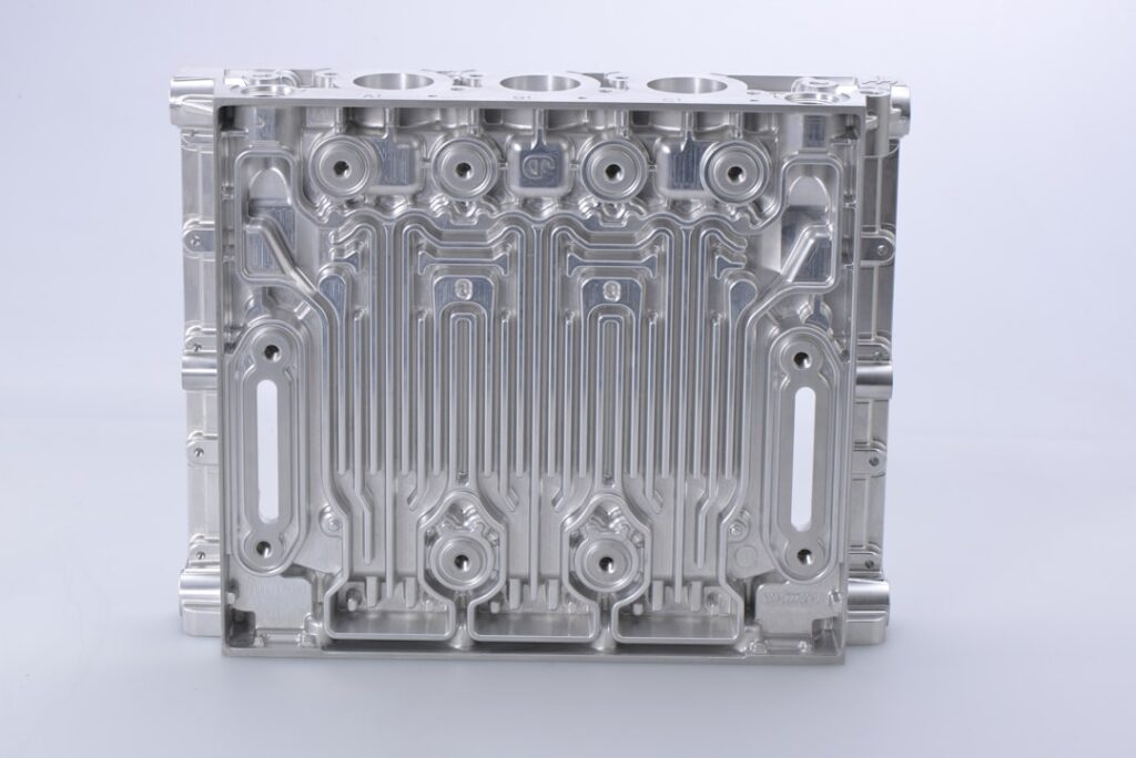 Aluminum oxide in electronics