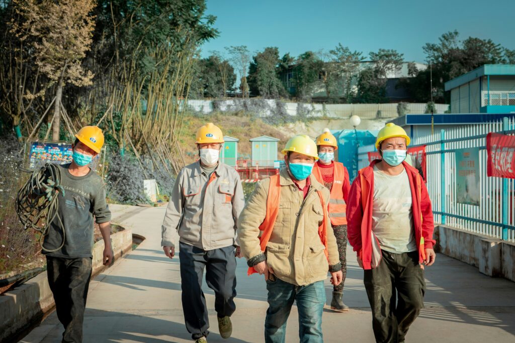 White Fused Alumina White Corundum 11 Training session for workers on handling alumina dust